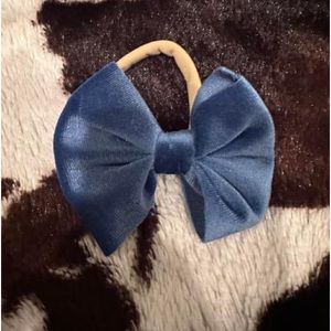Blue velvet nylon bow